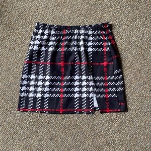 Houndstooth Mini Skirt